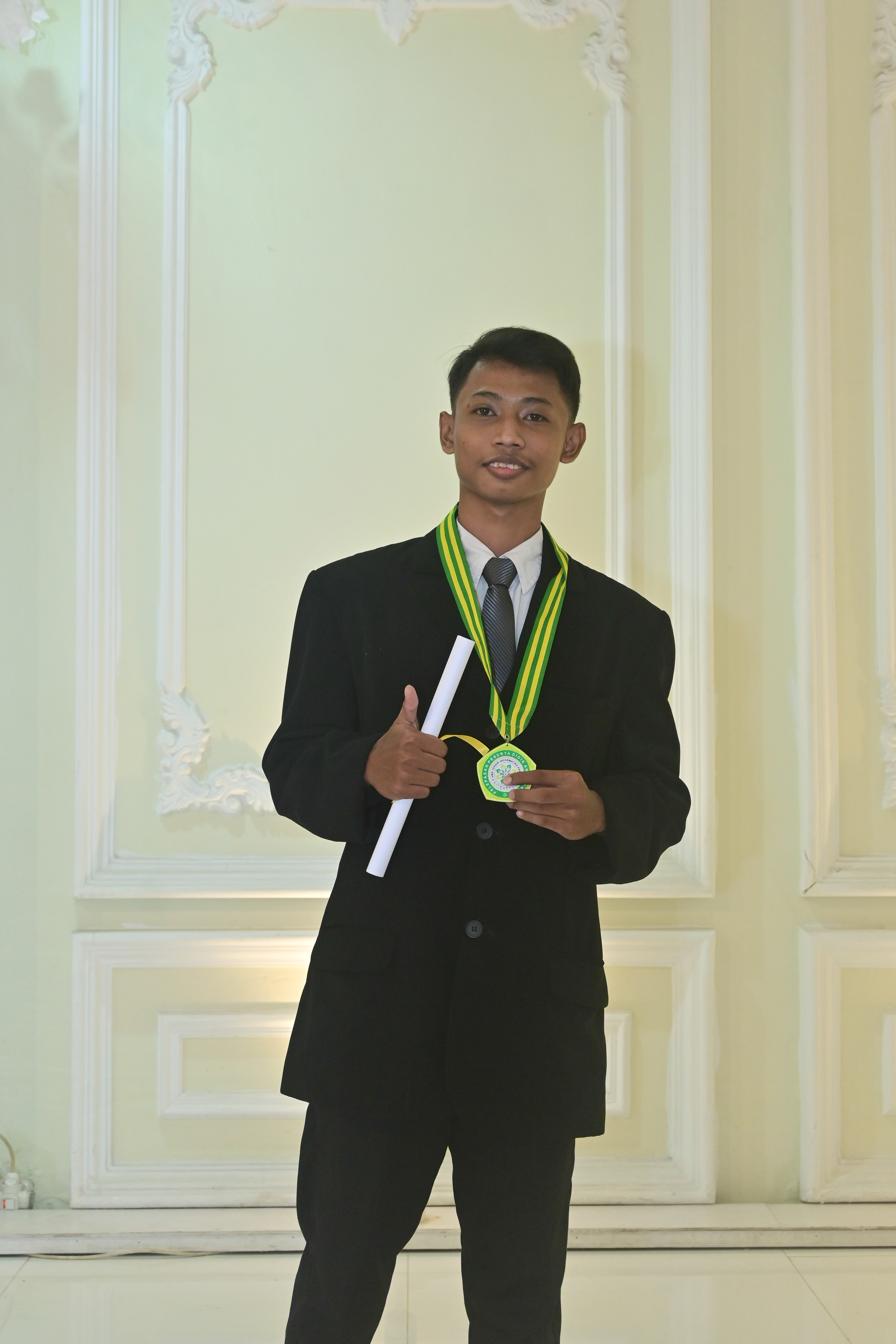 About Muhammad Zamzari Alfi Syahrin